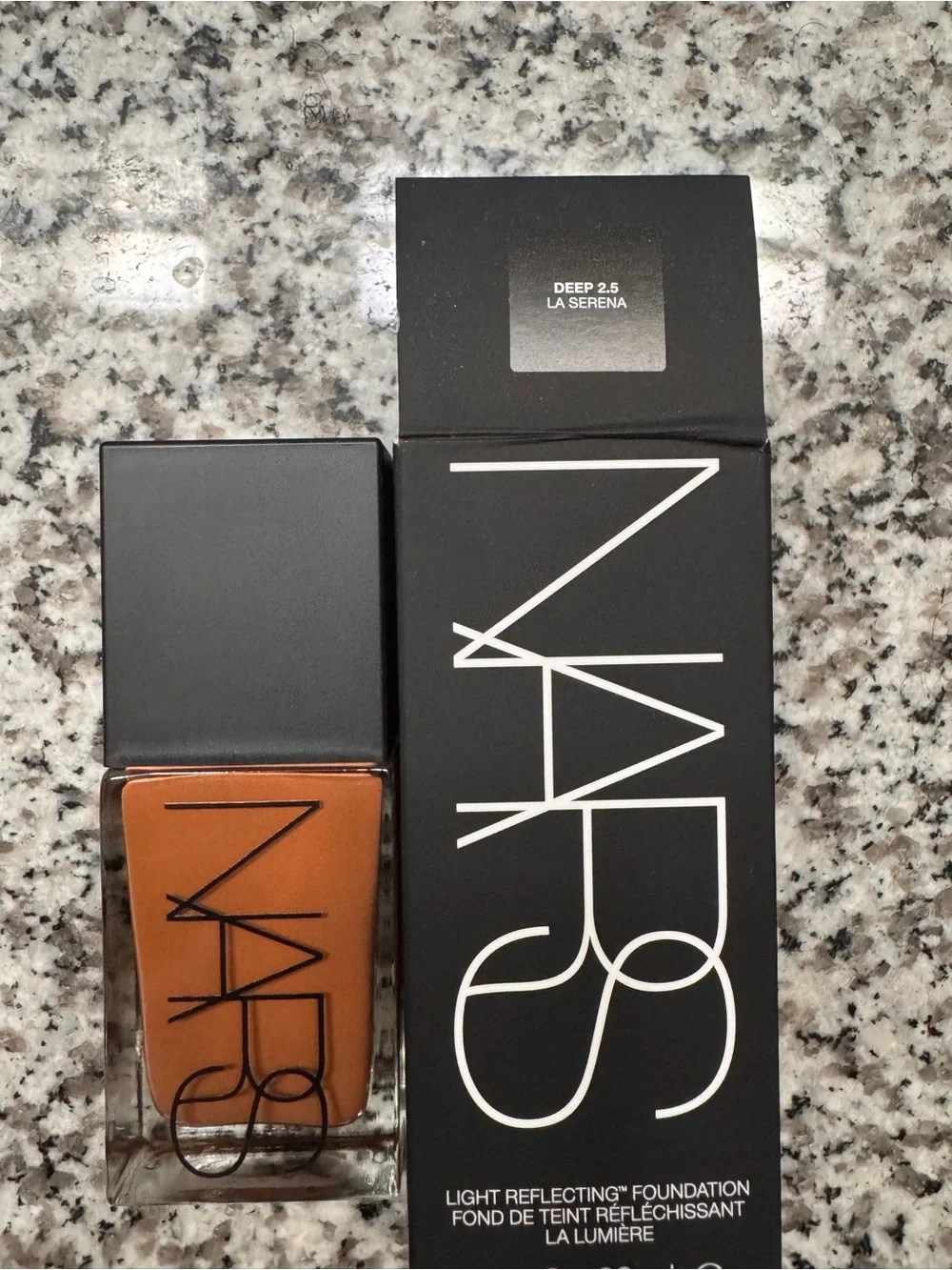 NARS Light Reflecting Foundation Deep 2.5 La Serena - Warm Tan